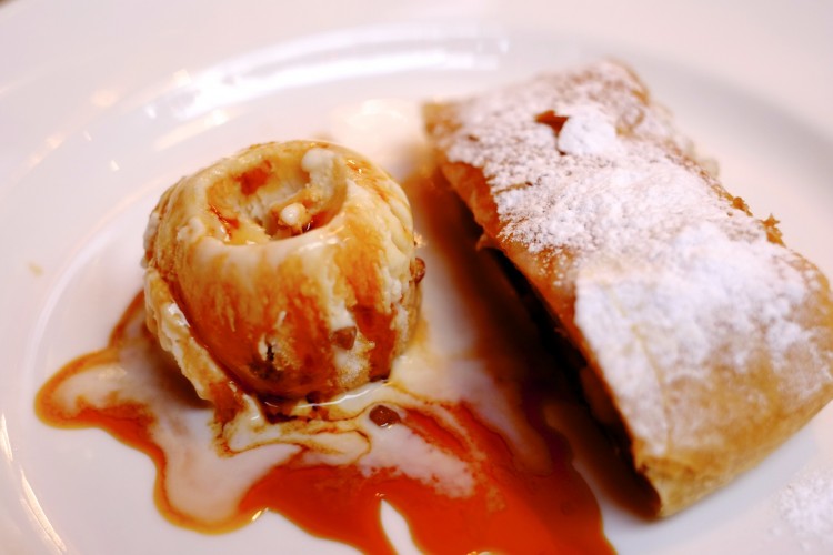 Strudel with Toffee Ice Cream